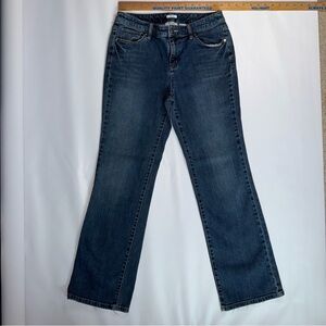 Liz & Co. stretch Denim jeans size 6 vintage vibes frayed at hem.